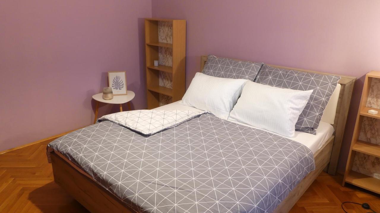 Apartment Krsta Novi Sad Esterno foto